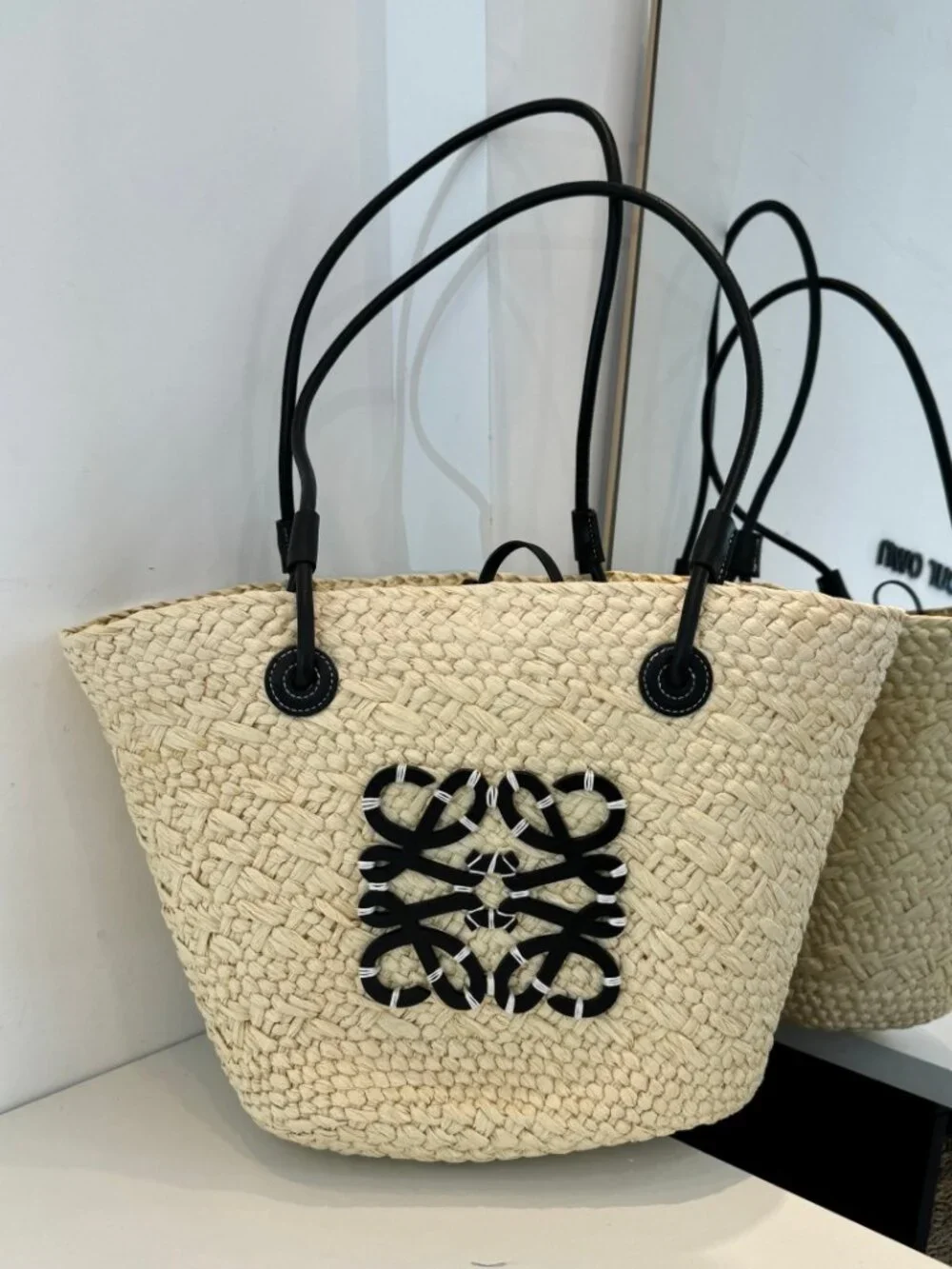 🍀LOEWE🍀 50x25x28cm straw bag
